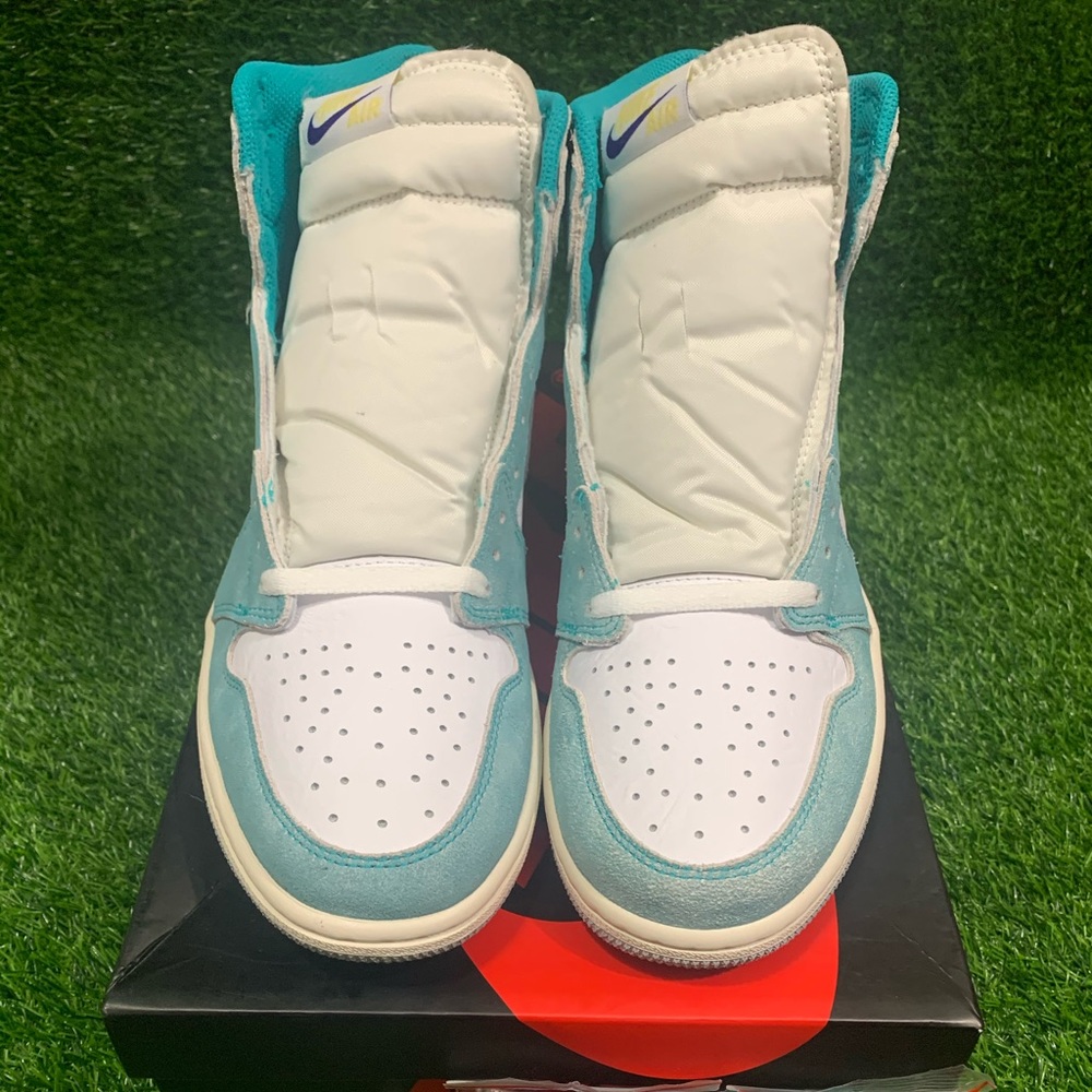 2019 Air Jordan 1 Retro High OG “Turbo Green” - Picture 2 of 16